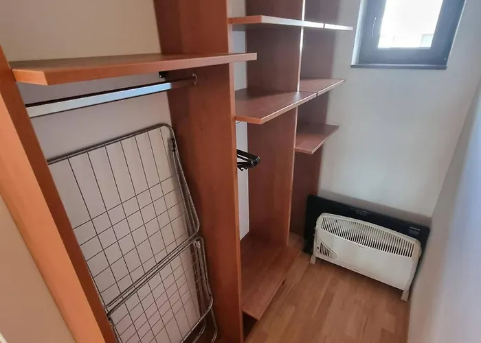 1br Homey Duplex 300mbps Wifi - Two Floor With Washer * Banszko