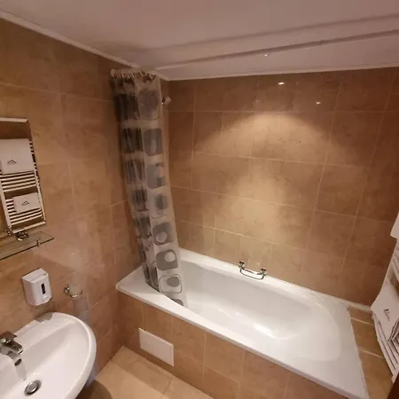 1br Homey Duplex 300mbps Wifi - Two Floor With Washer Apartamento