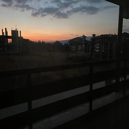 Apartment 1br Homey Two Floor - 200mbps Wi-fi *