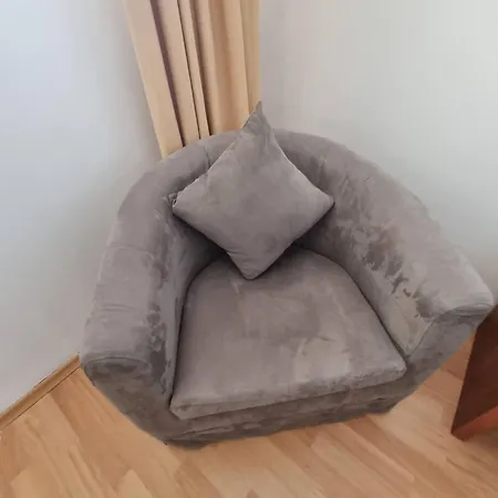 1br Homey Two Floor - 200mbps Wi-fi *