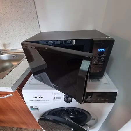 1br Homey Two Floor - 200mbps Wi-fi *